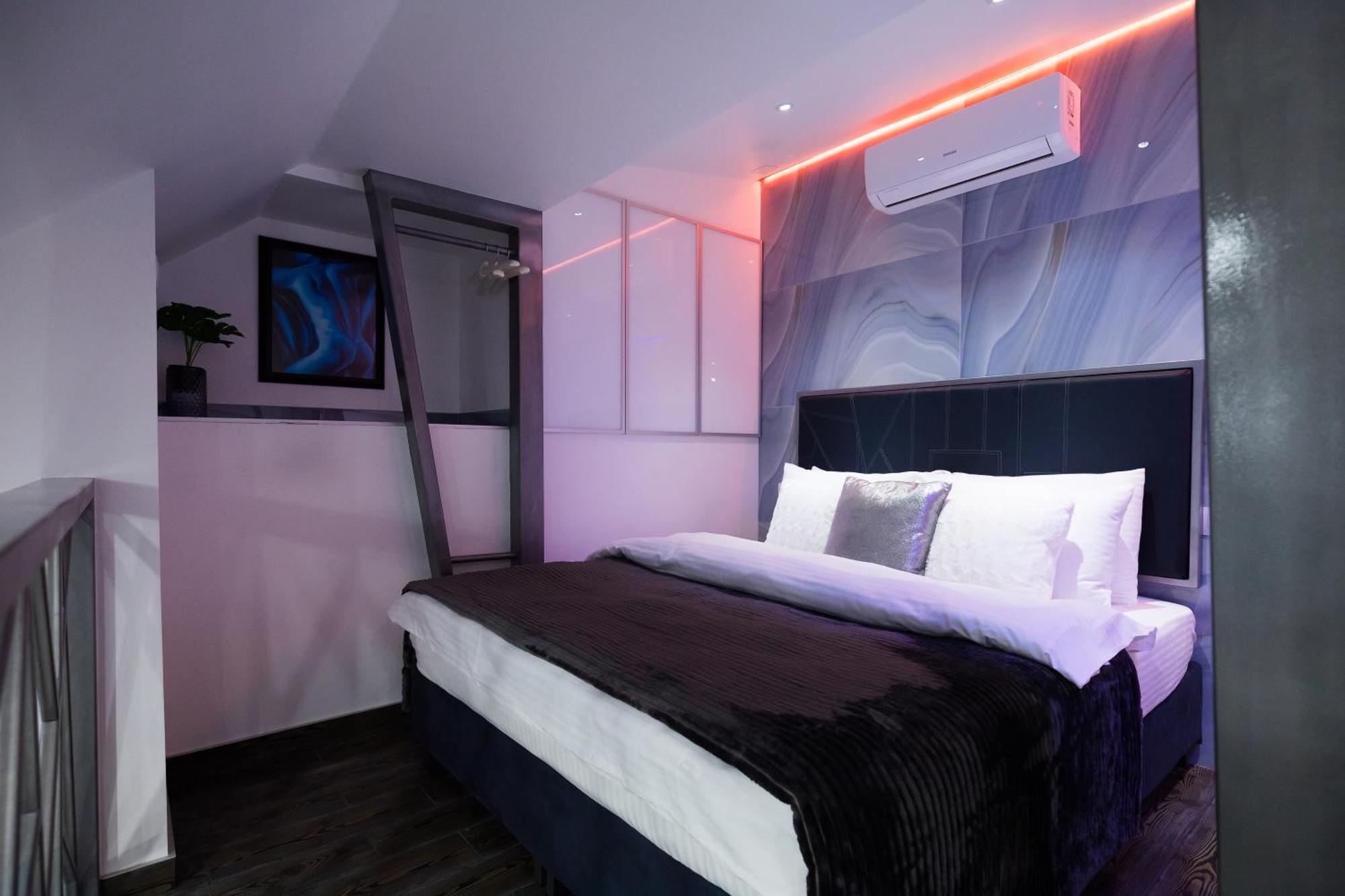 Langery Residence Central Apartments Odesa Room photo