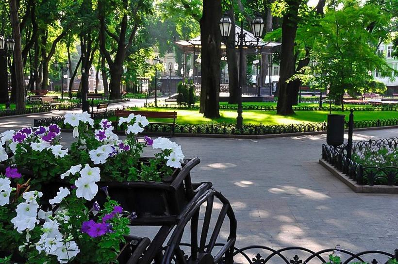 Langery Residence Central Apartments Odesa Exterior photo
